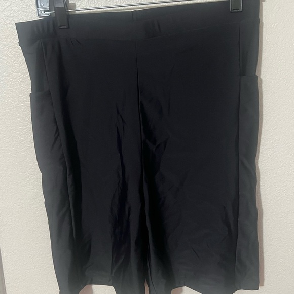 BloomChic Pants - BloomChic Black Bermuda Shorts Classic Design